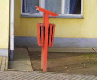 Ezeknek a tábláknak a célja elsősorban a figyelemfelkeltés, ezért sokszor élénk színekkel vagy túlzottan nagy méretű táblák kihelyezésével próbálják ezt elérni.