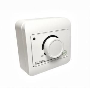 0 V-os, ma-es tápfeszültséget igényel, amely a ventilátorról is érkezhet (243303 sz. szabadalom). Csomag tartalma: ECo Monitor egység, útmutató.