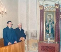 A CSALÁD A TEMPLOMBAN.