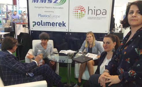 Ezek az ingyenes szakmai szolgáltatások a Plast kiállítástól függetlenül is rendelkezésükre állnak a magyar cégeknek. - Milyen jellegű műanyagipari megkereséseket kapnak általában a magyar cégektől?