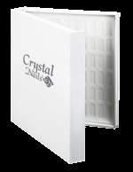 1. 2. A képen látható köröm 1S29-es ONE STEP CrystaLac-kal, a díszítés fehér Art Gel festőzselével és teli matricával