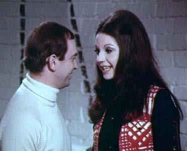 FERENCVÁROSI HELYTÖRTÉNETI GYŰJTEMÉNY RENDEZVÉNYEK KIÁLLÍTÁSOK VII. FERENCVÁROSI HELYTÖRTÉNETI NAP JÚNIUS 23., SZOMBAT Sétákkal, vetélkedőkkel és folyamatos filmvetítéssel várjuk az érdeklődőket!