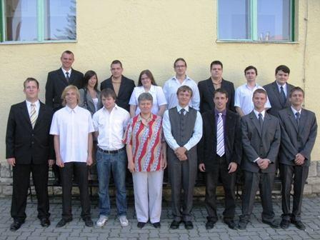 OSZTÁLYAINK Sári Éva osztályfőnök Bognár Olivér Attila Bohner Tamás Felső Szabolcs Fiegler Adrienn Grébel Tamás Gyenis Zorán Hegyi Vendel Horváth