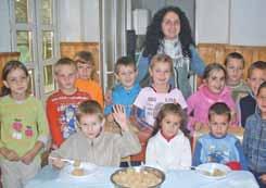 Képszerkesztő: MÜLLER KATI. Lapterv: Könczey Elemér. Műszaki szerkesztő: Várdai Éva. Hon lap szerkesztő: Komáromy László. Megrendelhető a szerkesztő ség címén: 400462 Cluj, Bld. C. Brâncuşi nr.