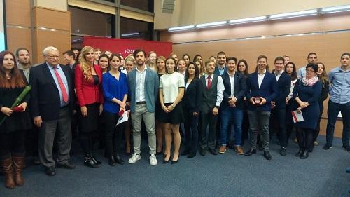 Karatésok az Év Egyetemi Sportolói között A Magyar Egyetemi Főiskolai Sportszövetség (MEFS) november 23-án rendezte meg az Év Egyetemi Sportolója hagyományos díjátadó ünnepséget.