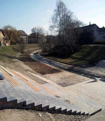 a megfelelő keresztmetszet és átfolyás biztosítása mellett kialakulhasson a partján egy olyan pihenőhely, mely több korosztály számára biztosít találkozási pontot.
