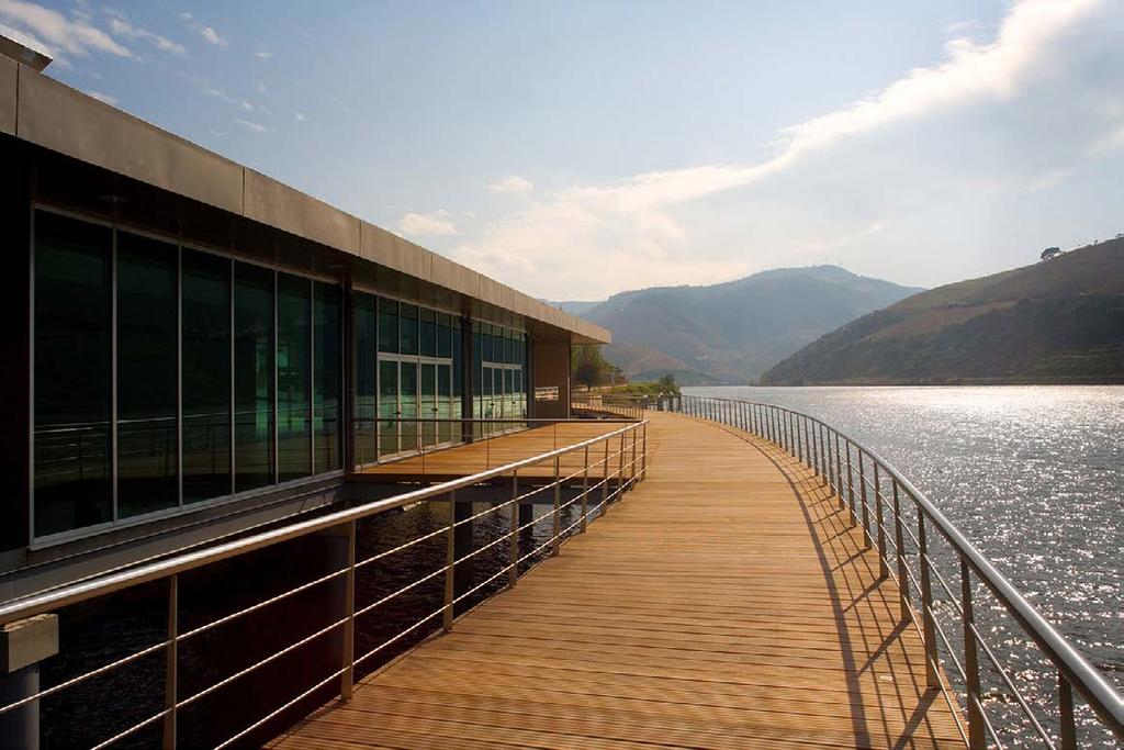 [142] LINHA D AGUA, LISS FLUVIAL AND TOURIST QUAY OF FOLGOSA építész: Saraiva + Associados forrás: http://www.archdaily.