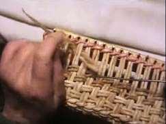 Nagyon szép kosarakat és egyebeket font, még idős korában is Barthalos Lajos bácsi (1925 2009).