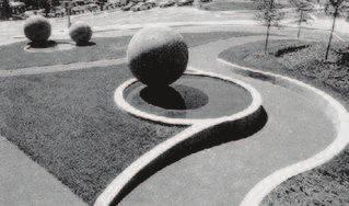 Maya Lin emlékműve valójában a befogadás terét teremti meg, Halprin munkáihoz hasonlóan, a térélmény eszközével.