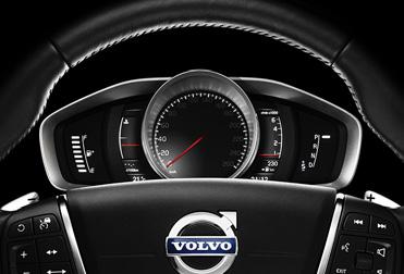 A Volvo Sensus Connect internetes szórakoztató és információs központtá alakítja a középkonzol kijelzőjét: böngészhet rajta a weben vagy olyan alkalmazásokat is letölthet, mint a Stitcher vagy a