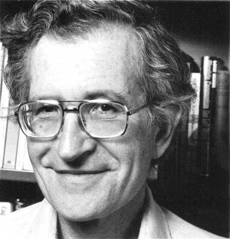 Gépi nyelvészet Chomsky eredetileg tisztán a nyelvészet felől indulva alakította ki a formális nyelvi alapokat A feladat bonyolultságáról Tfh.