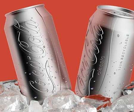 Elegáns és környezetbarát üdítőitalos doboz A nap képe Ryan Harc készítette a Coca Cola számára az anyagában nyomott alumíniumdobozt, ami a tervező szerint: környezetbarát (merthogy nem kell festeni