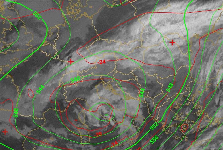 hideg légtömegeket juttatott a Földközi-tenger térségébe, ahol e hideg légtömeg az ott lévő enyhébbel örvényleni kezdett, és a tenger párolgása miatt