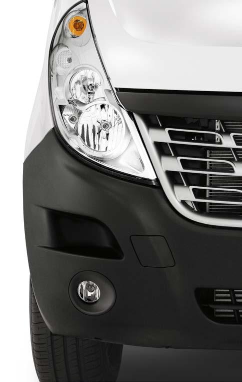 RENAULT TRUCKS_RENAULT MASTER 30 OPTIMÁLIS KILÁTÁS BÁRMILYEN IDŐJÁRÁSI VISZONYOK KÖZÖTT A szélvédő és a visszapillantó tükrök kialakítása lényegesen javítja a kilátást.