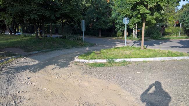 és Ady Endre út között Viszonylatok: 1, 1S, 2,