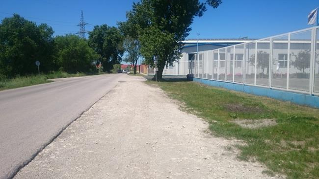 Megálló kódja: 15 Transzformátor állomás meglévő Volán megálló Megálló felszereltsége Oszlop, tábla: Peron: van nincs Fekvő A3
