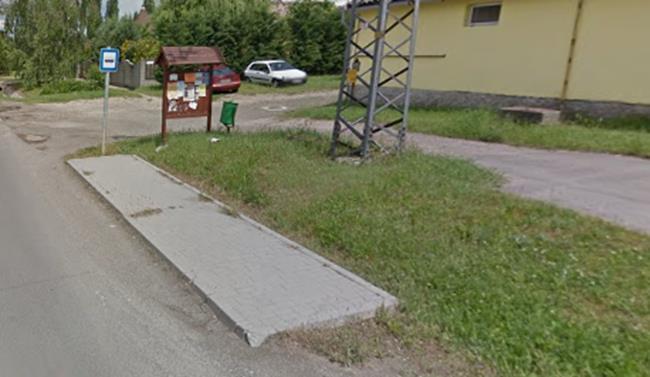 Megálló kódja: 11 Tóth Árpád utca meglévő megálló Megálló felszereltsége Oszlop, tábla: Peron: van van Fekvő A3