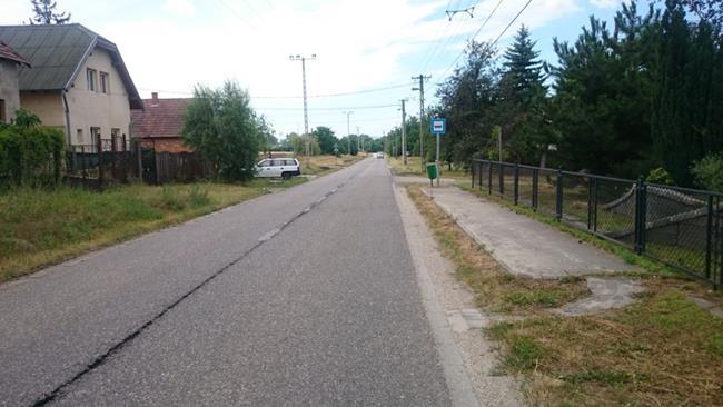 Megálló kódja: 44 Koszoru tér meglévő megálló Megálló felszereltsége Oszlop, tábla: Peron: van van Fekvő A3