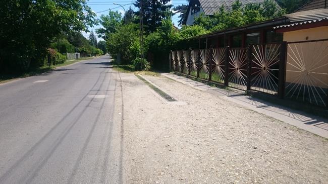 Megálló kódja: 10 Alsógöd vasúti megállóhely új megálló Megálló felszereltsége Oszlop, tábla: Peron: nincs
