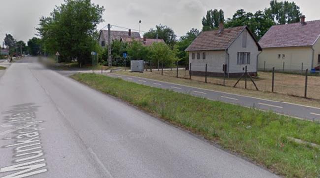 Megálló kódja: 17 Újtelep autóbusz-állomás új megálló Megálló felszereltsége Oszlop, tábla: Peron: nincs