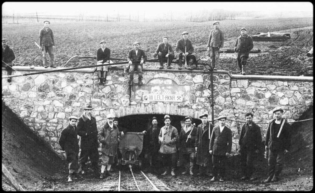 6. ábra. Rózsaszentmártoni VII.-es lejtős akna bejárata (1939-1951) http://rozsaszentmarton.lapunk.