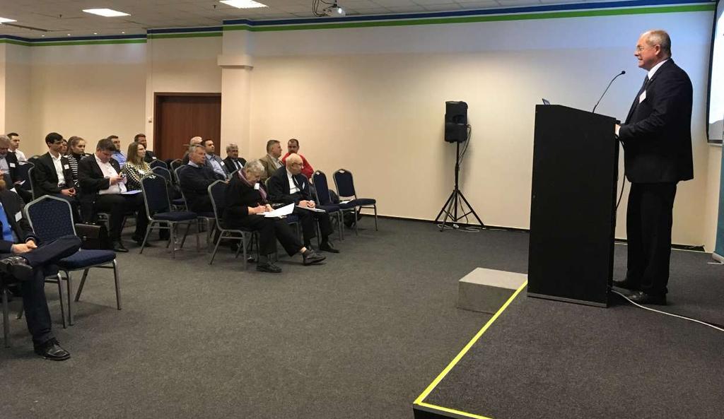 A délutáni program Girutskiy Andrey ügyvezető igazgató (Ekoszvit Center Kft.) Ipari szennyvíziszap víztelenítése csigás víztelenítő berendezésekkel c. előadásával folytatódott.
