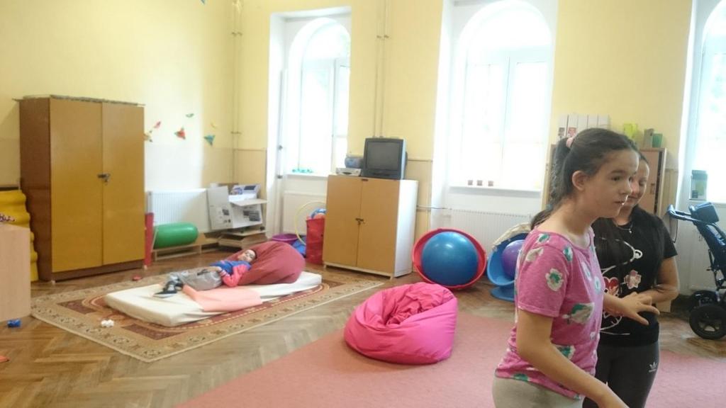Ez a látogatás is nagyon hasznosnak bizonyult, rengeteg új információt kaptunk a fejlesztő iskola mindennapjaival kapcsolatosan. 3. A rendezvény értékelése.