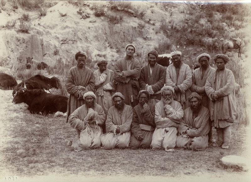 nyomában; 1906-1908: