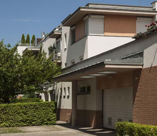 AZ ELŐTETŐ KIALAKÍTÁSÁRA VONATKOZÓ AJÁNLÁSOK - igazodjon az épületarchitektúrához, ne kapjon túl nagy hangsúlyt, - nem célszerű az íves előtetőt, a