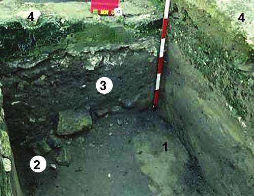 65. ház É-i, utcai, fal helye és kövei, 16. század; 3. feltöltés; 4. ház ÉNy-i sarka, 17.