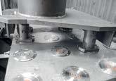 GARANT ZeroClamp www.hoffmann-group.com A rugalmas befogó Mechanikus nullponti befogás Előny: Komplex alkatrészek is egyedileg felfogathatóak. Elsősorban a formagyártáshoz alkalmas. Még a 6.