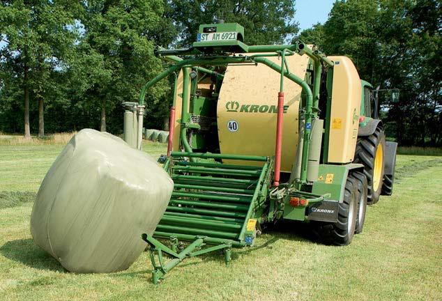 A Comprima CV 210 XC 12 fóliatekercset tud magával vinni.   A Comprima CV 210 XC 12 fóliatekercset tud magával vinni.