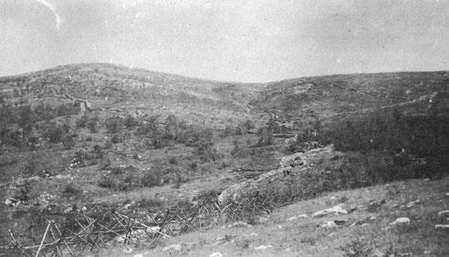 IV. AZ OLASZ HARCTÉREN (1917) mint a kísértetek járnak-kelnek embereink, arcukon a rejtelmes kérdéssel: vajon holnap fognak-e még élni, s vajon ezek az idegbontó har cok meddig fognak tartani?