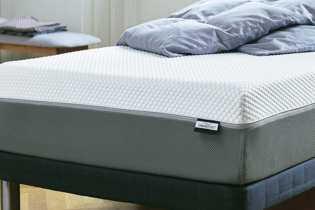 Mosható sztreccs huzat nedvességelvezető lyocell szállal. A matrac oldalán található szellőző csík biztosítja a levegőáramlást.