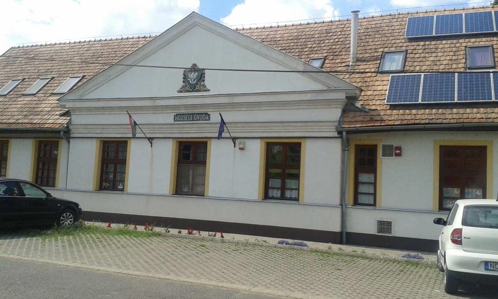 AJTÓK, ABLAKOK Az épületek megjelenését homlokzati összképét a nyílászárók is alakítják.