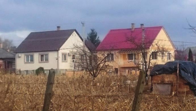 Településképi szempontból meghatározó területek 21 A kertvárosiasodás együtt jár a gazdag zöldfelület és pihenő terület kialakításával.