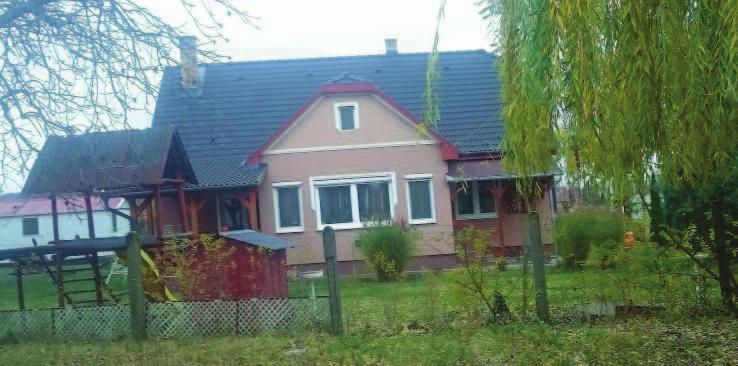 Jó példák 61 A jó példák között néhány olyan példákat emelünk ki, mely épületek környezetbe