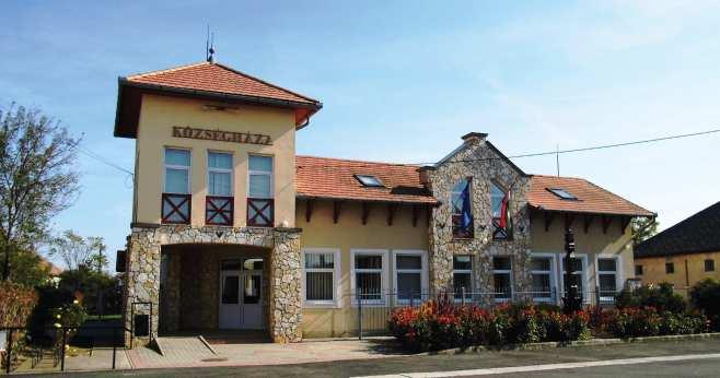 66 A Községháza