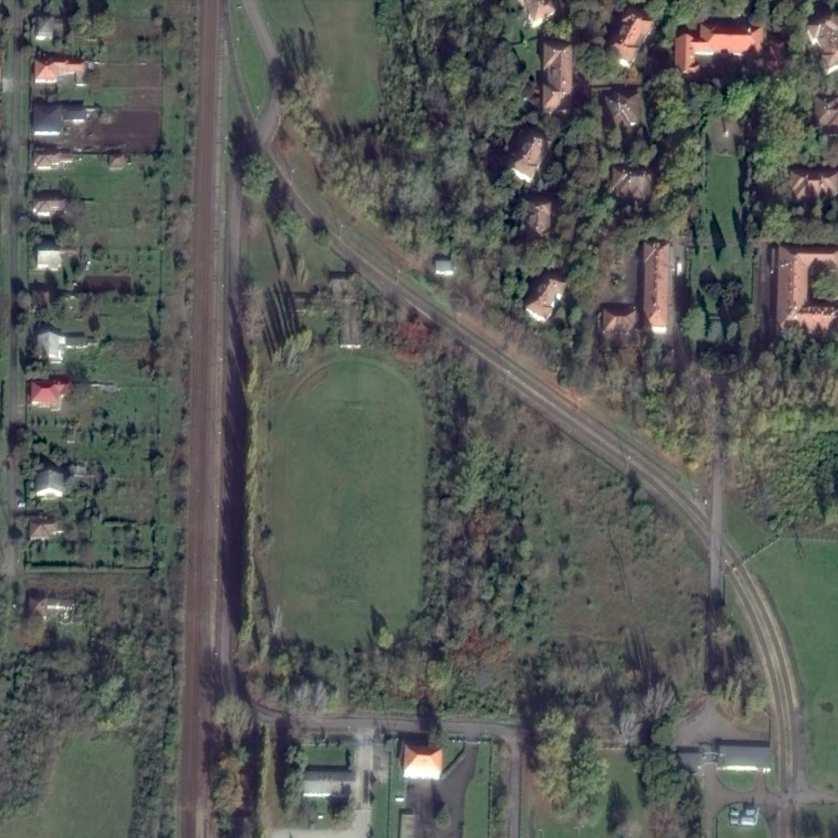 20 C/1. VÁROSRENDEZÉS C/1.1. A VÁLTOZTATÁSSAL ÉRINTETT TERÜLET ADOTTSÁGAI / MÓDOSÍTÁSOK BEMUTATÁSA A TERÜLET BEMUTATÁSA A tervezési terület Lőrinci déli részén az Erőmű-városrészben található.