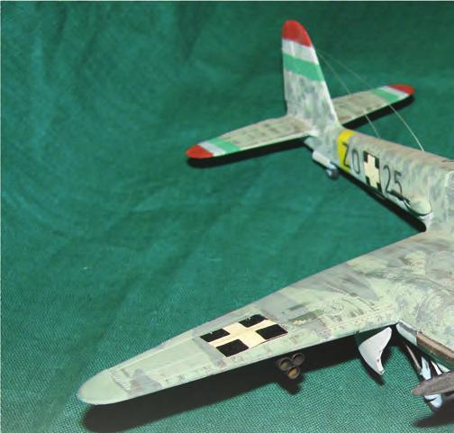 Haditechnika-történet 6. ábra. A Me 210 Ca 1 harci repülőgép 40 mm-es gépágyúval és rakétákkal felszerelt kísérleti változatának makettje a fejlesztést végző Haditechnikai Intézet múzeumában (S.Gy.