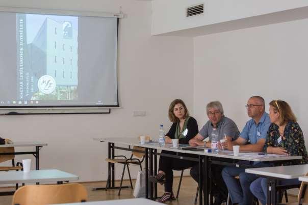A vándorgyűlés második napján nap elnöke tisztséget Szatucsek Zoltán (igazgató, főlevéltáros, Nemzetközi Kapcsolatok és Európai Uniós Projektek Igazgatóság, MNL) töltötte be.