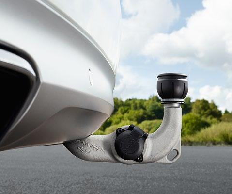 az XC90 utasterének elegáns meghosszabbításává varázsolja a csomagteret. Emellett oldalsó integrált küszöbsínt is kérhet, amely sötétben szintén sejtelmes megvilágítást kap.