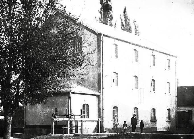 Az 1955. június 12-én a Malomipari Egyesülésnek címzett levélben arról írt Németh Ferenc, hogy a malom melletti Zala-mederből a kavics bányászását neki megtiltották, noha az, az ő tulajdonuk.