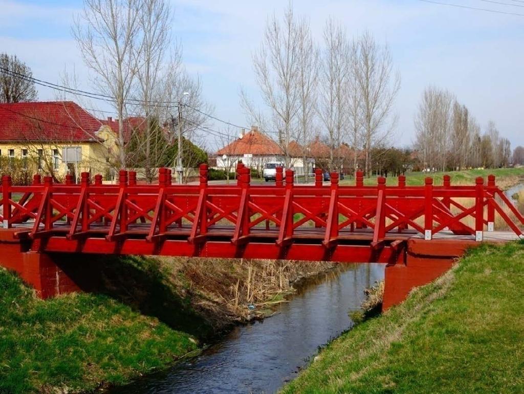 KÜLTERÜLET A település igazgatási területének látványát meghatározzák a természeti értékekben gazdag, tájképileg változatos, értékes területek.