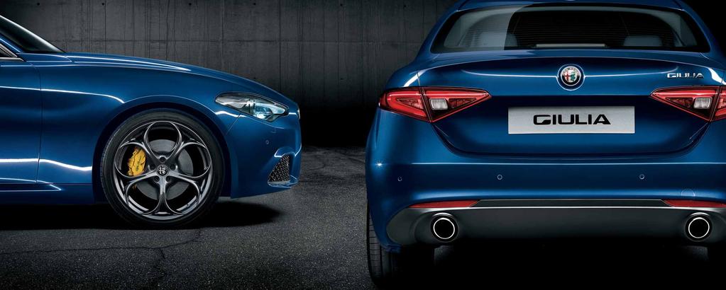 KÜLSŐ TARTOZÉKOK DÍSZSAPKA-KÉSZLET FELNIRE 4 db-os fekete és fehér Alfa Romeo logós díszsapkakészlet 71808019 DUPLA KIPUFOGÓCSŐ-KÉSZLET A szimpla kipufogócső dupla készlettel való cseréjéhez.