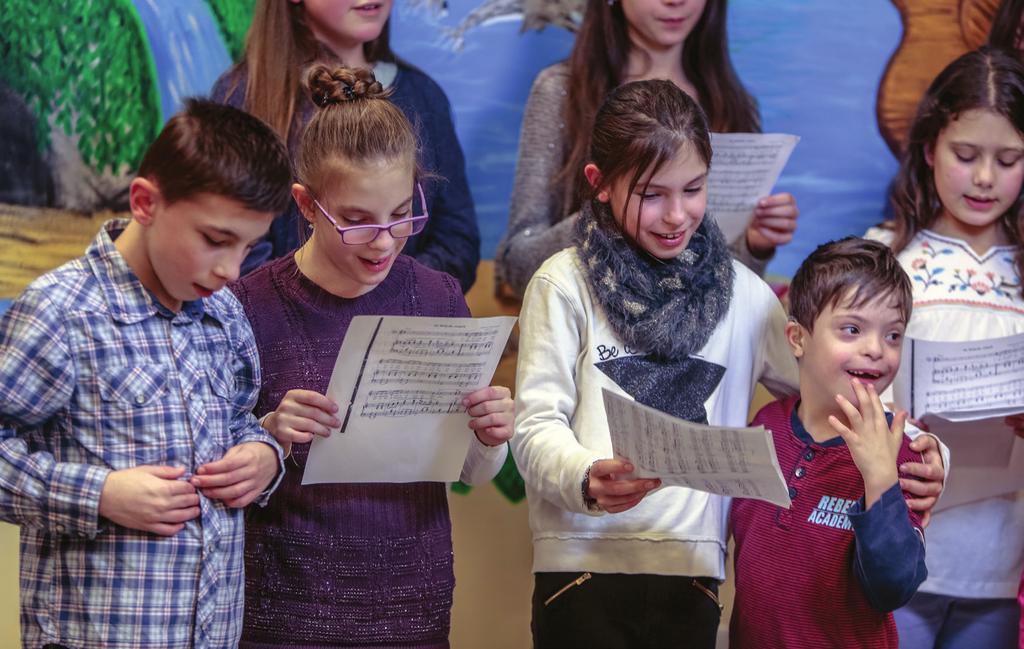 TERÁPIÁS IRÁNYZATOK ÉS ELÉRHETŐSÉGEK tánc, hangszerjáték, zenehallgatás) befolyással van a baba muzikalitására, hiszen a magzat a hangélményt és az anyag mozgásának ritmusát is érzékeli.