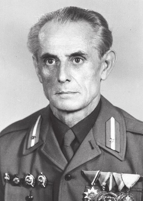 Képek Á.