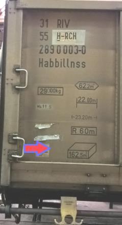 lehet mechanikusan működtetni. (1) Első lépésként oldani kell a nyitókar reteszelését.