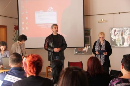 rendelkező gyerekek és fiatalok felzárkóztatásához, mind a kiemelkedően tehetséges gyerekek továbbfejlesztéséhez segítséget nyújtson.