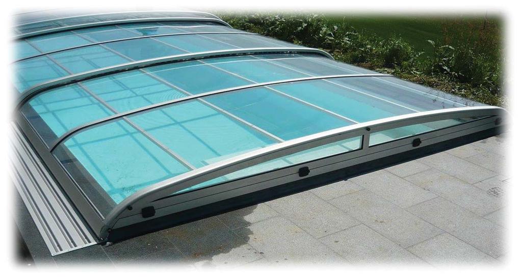 12. MEDENCEFEDÉSEK, TAKARÁSOK POOL COVERS, AUTOMATIC ROLL-ON COVERS KX-5 CLEAR POLIKARBONÁT MEDENCEFEDÉS KX-5 CLEAR POLYCARBONATE POOL COVER A modern szuperlapos kivitel íves formája.